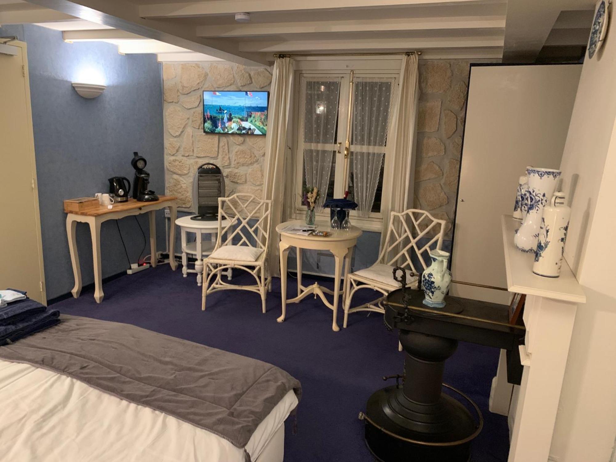 B&B Petit Chateau - Stijlvol Verblijf Centraal Gelegen In Zeeuws Vlaanderen Biervliet Экстерьер фото